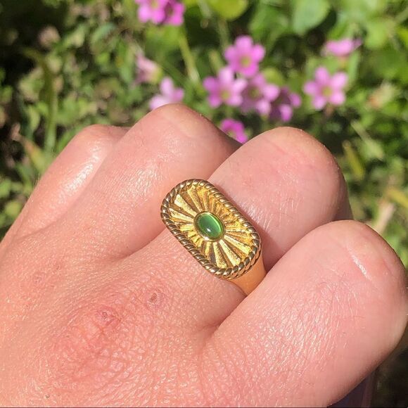 New! “Cleopatra” Gold Ring - Picture 3 of 6